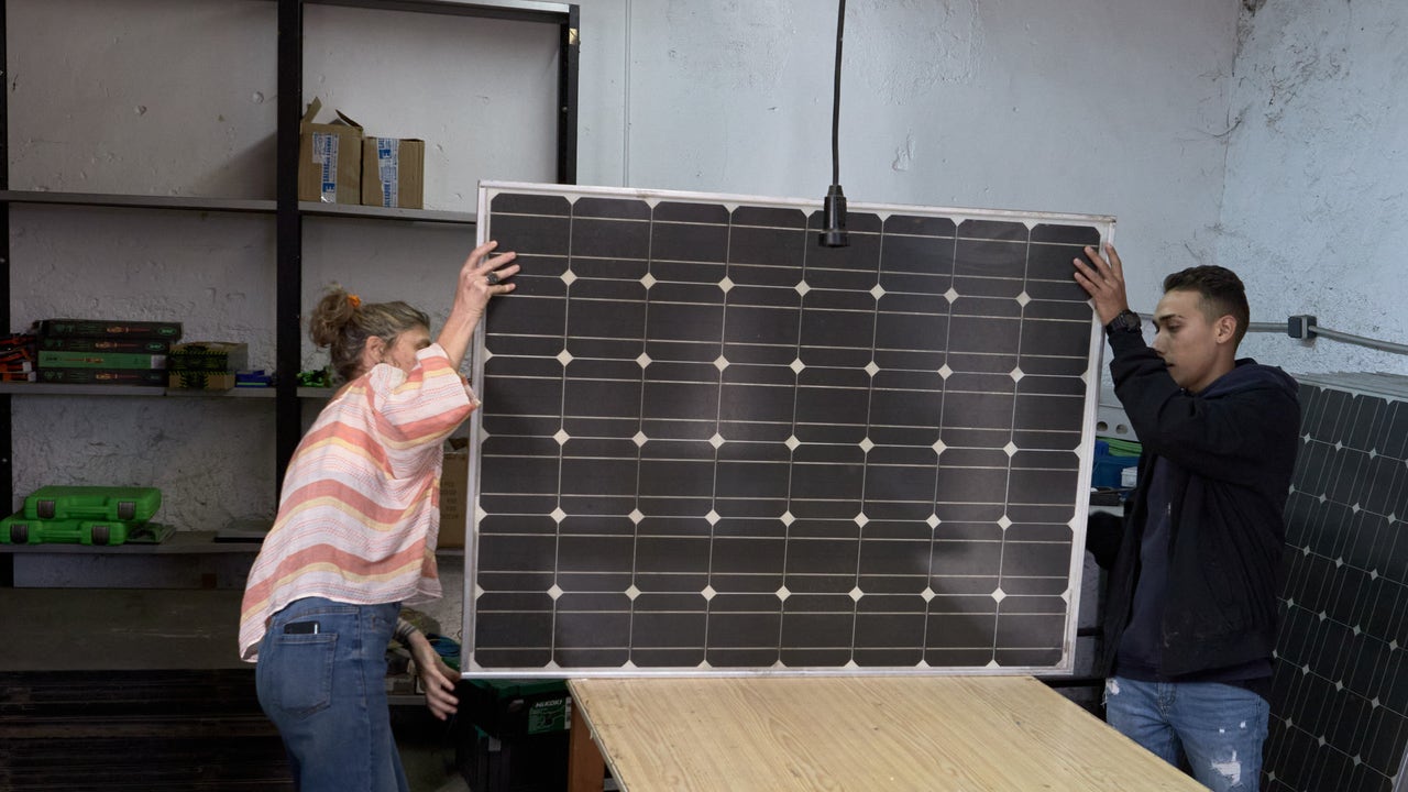 Photovoltaic installations, a niche for social and labor insertion