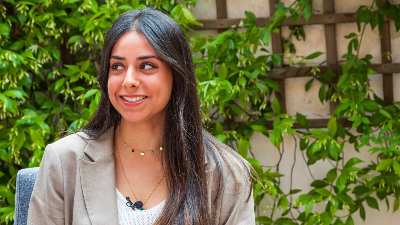 A young woman's proposal for the Spanish industry: Bacteria that capture CO₂ and convert it into sugar