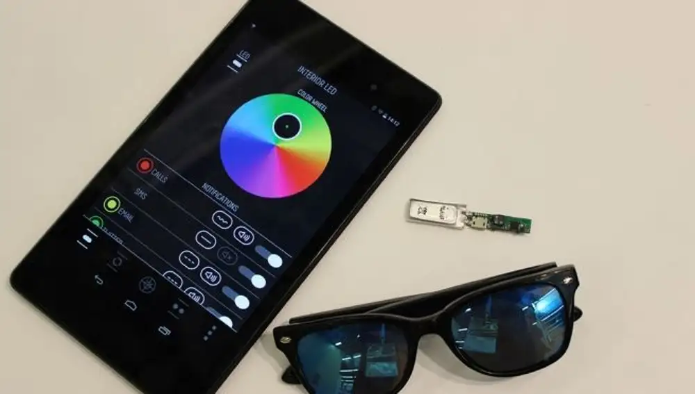 New smart glasses that allow you to be connected to social networks