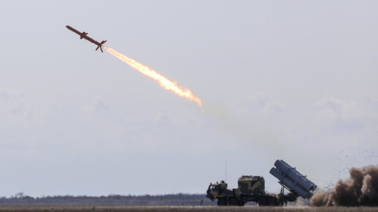 R-360 Neptune, the new cruise missile with which Ukraine has destroyed 400 Shahed drones in an attack