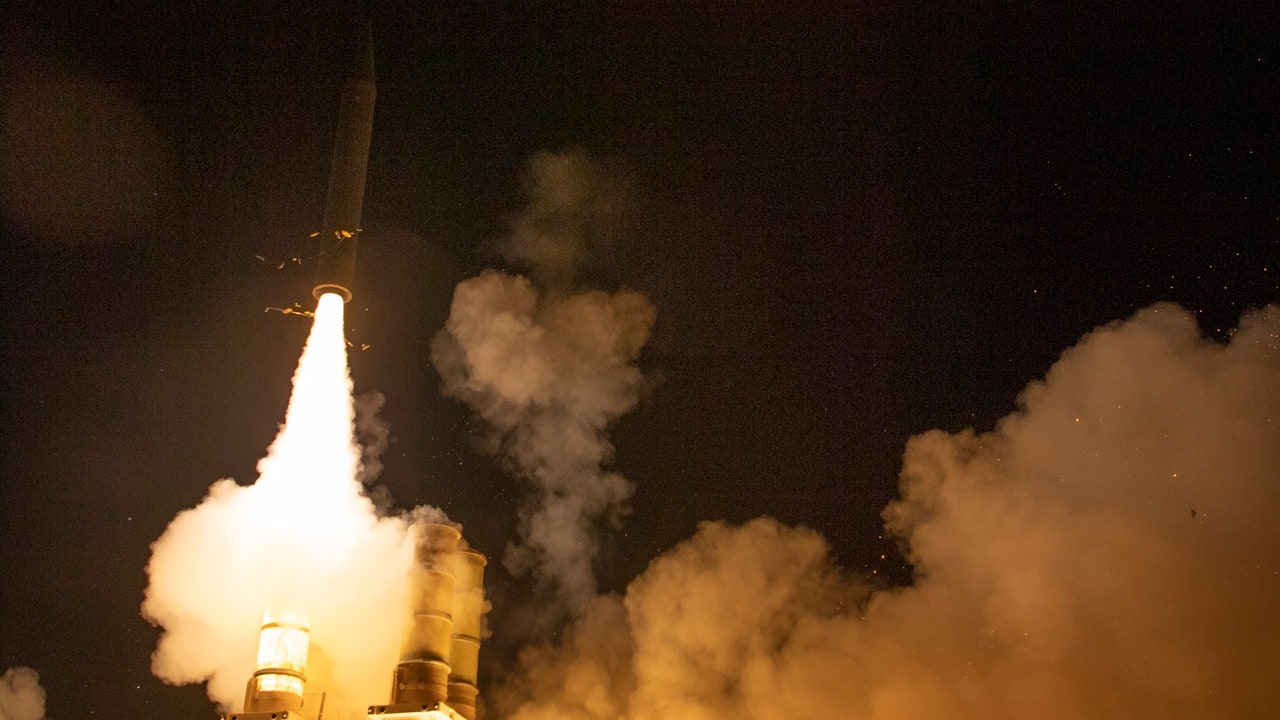 Does Israel have enough weapons to maintain so many war fronts open in the Middle East?