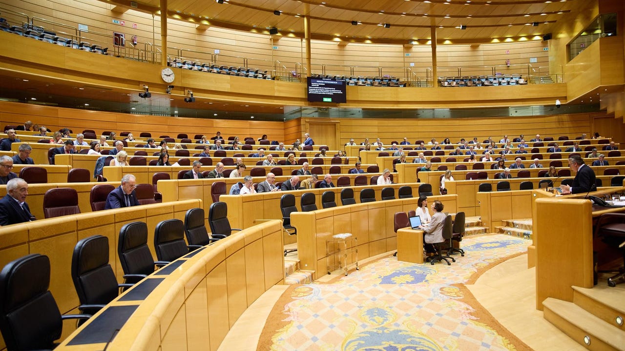 The ignoring of the ministers to the Senate: they do not justify 30% of their absences