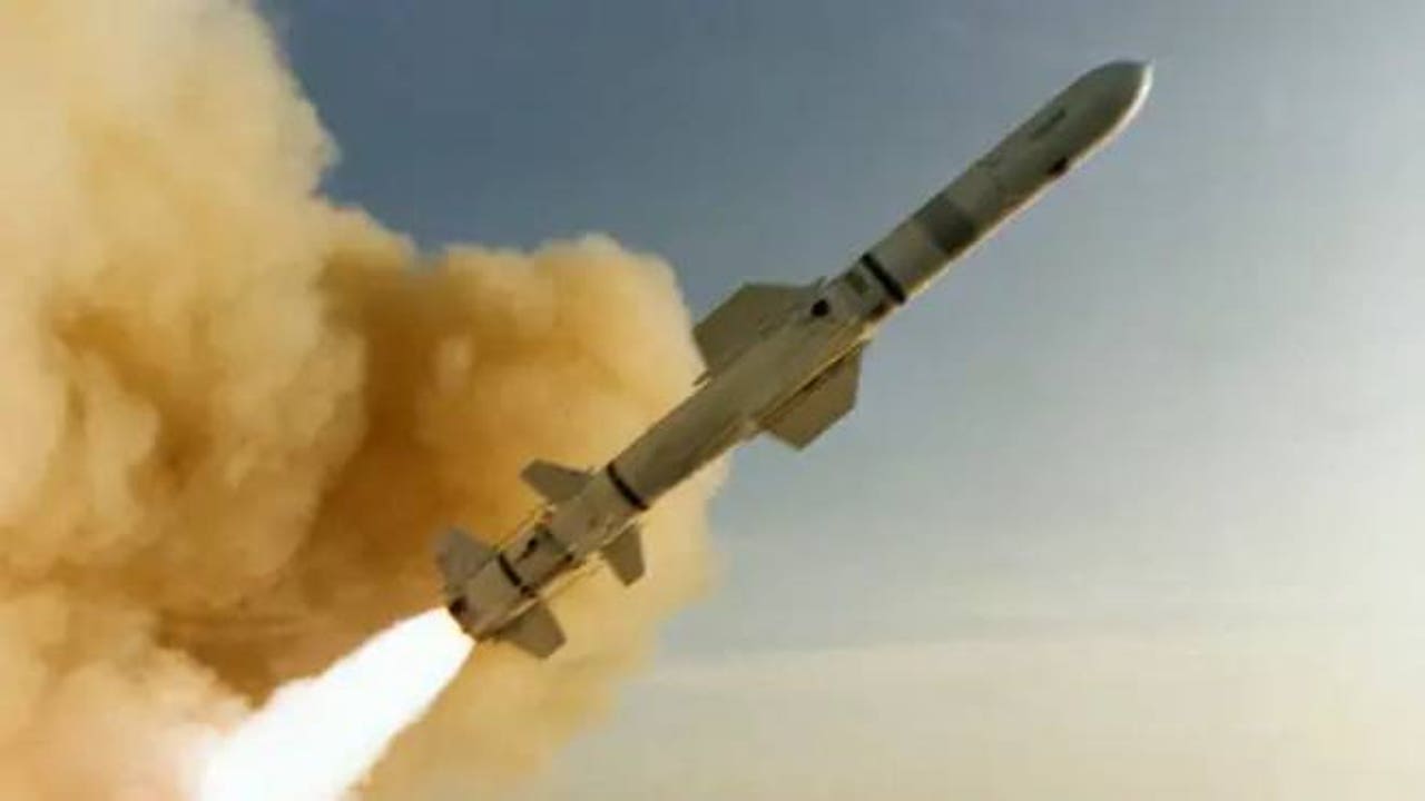 What is an intercontinental ballistic missile like the one that Russia has launched in Ukraine for the first time?