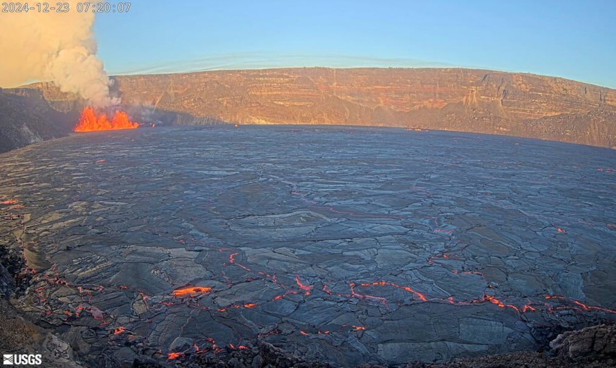 Hawaii's Kilauea volcano erupts again