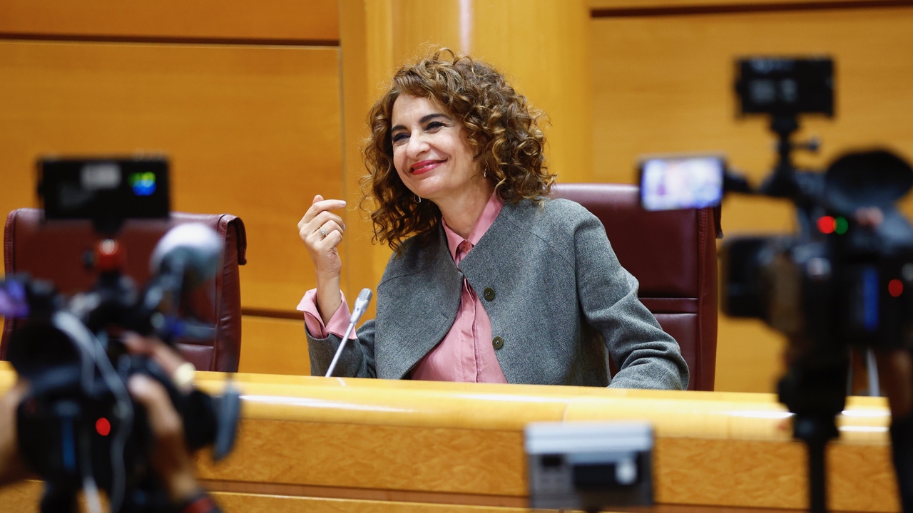 New fiscal blow from the Government: 2025 brings 12 tax increases that will cost 371 euros to each home