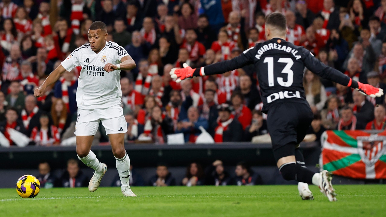 Real Madrid is a sum of errors and loses against Athletic (2-1)