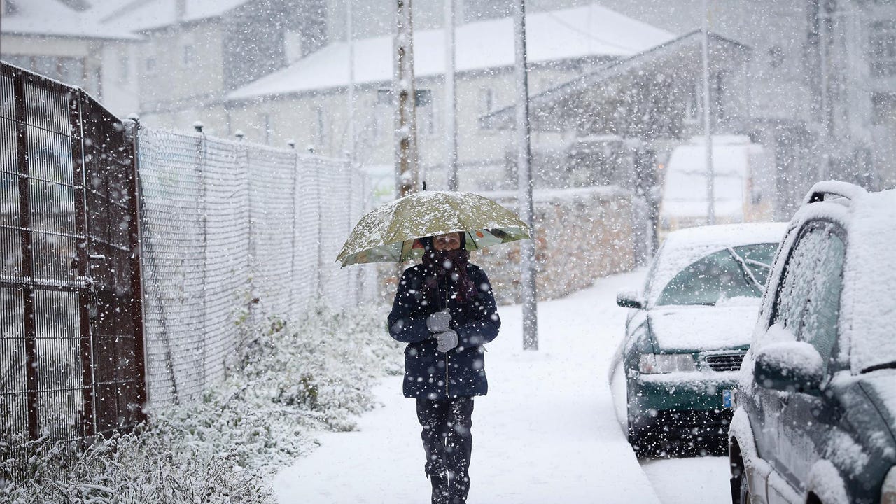 The AEMET activates the orange alert in eight communities due to very strong gusts of wind and snow