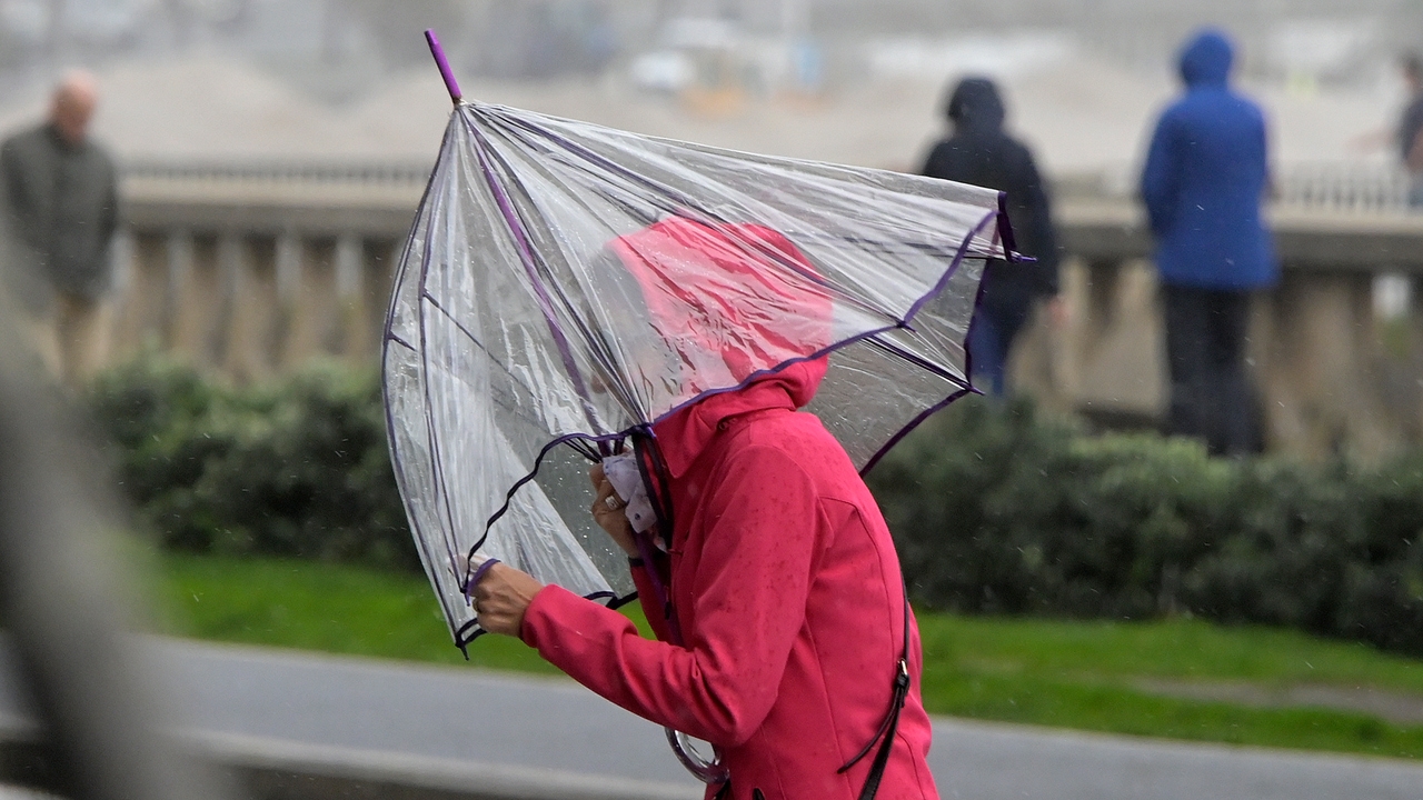 The AEMET puts Spain on alert due to strong gusts of wind while keeping temperatures rising