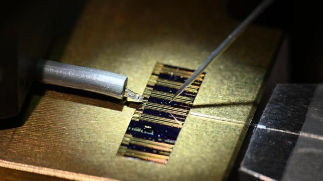 They create an artificial neuron that imitates real ones… but thinks at the speed of light
