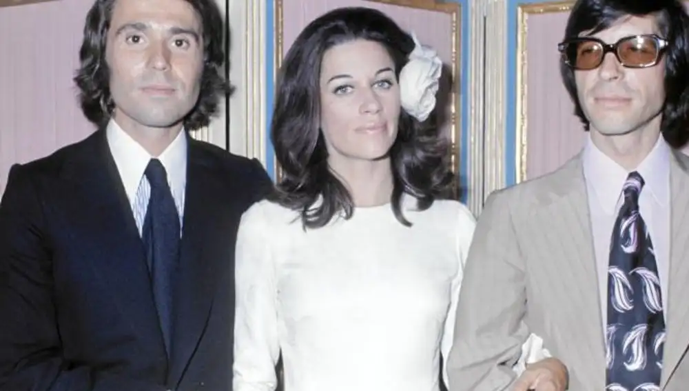 Paco Gordillo with Raphael and Natalia Figueroa, at their wedding