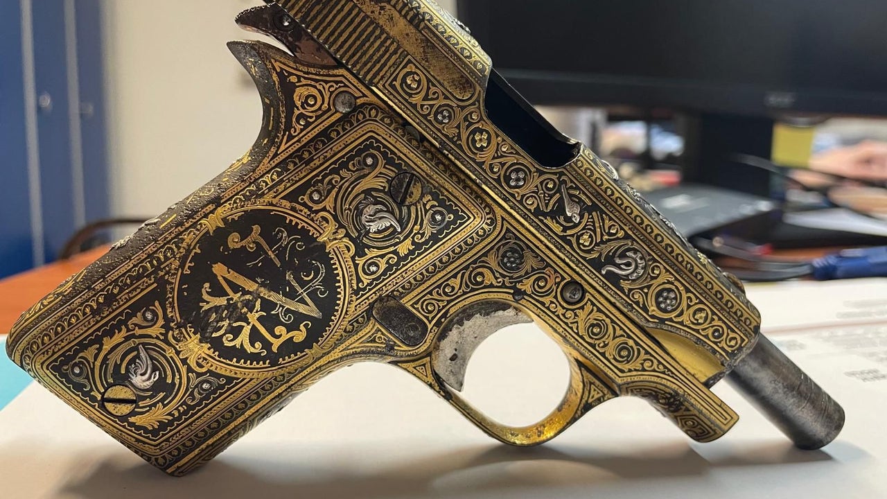 The Civil Guard locates the famous lost pistol of Niceto Alcalá Zamora in France
