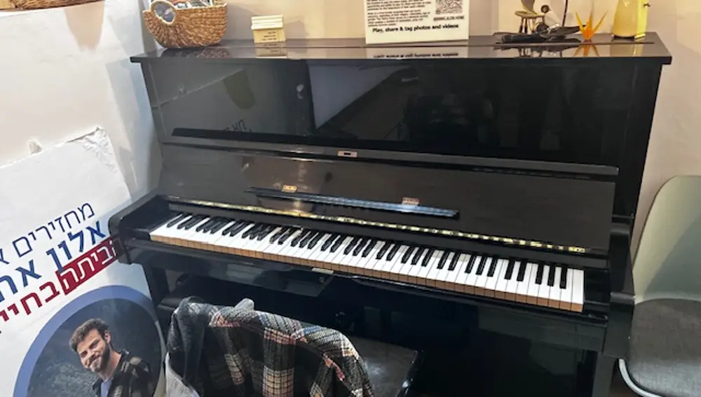 Alon's piano and overlap
