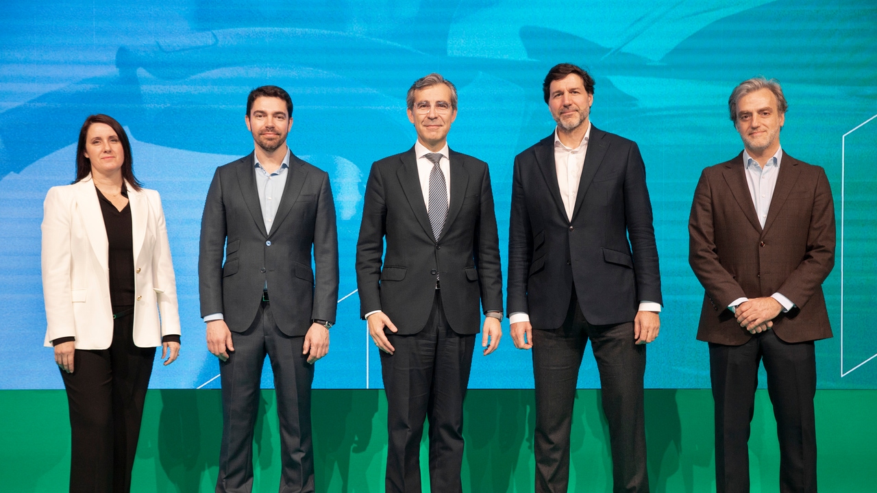 Spain needs 19,300 recharge points for electricity to have a service similar to gas stations