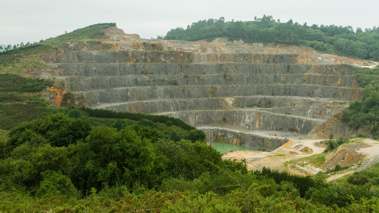 Europe "saves" the green transition with polluting mines
