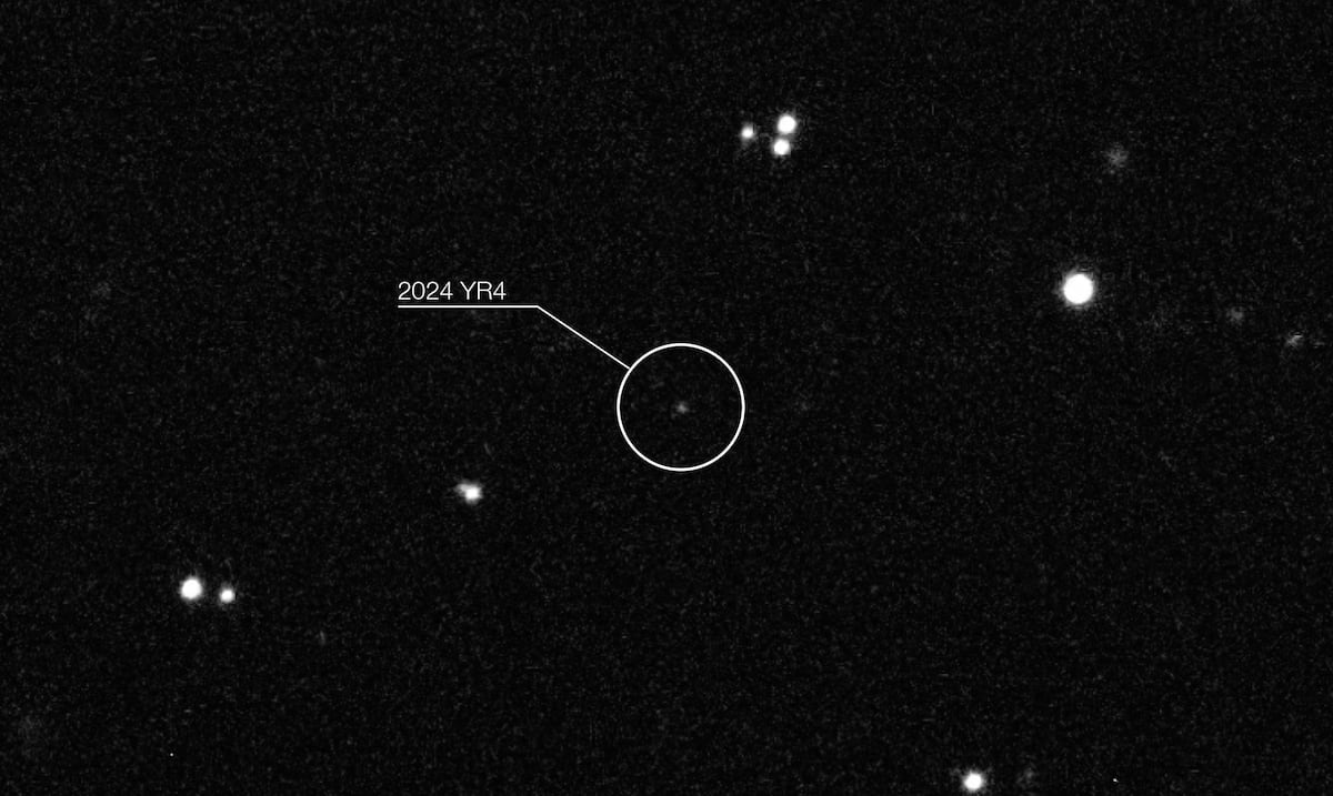 The asteroid that was feared could impact the earth now threatens the moon