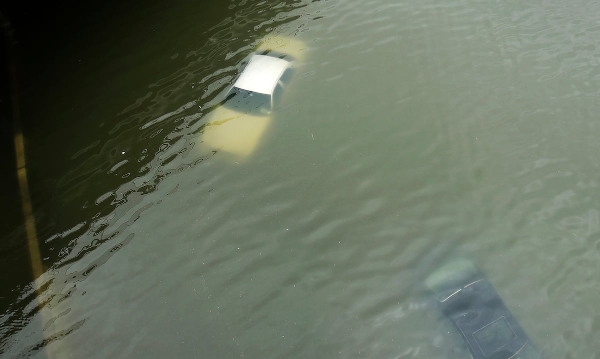 What do meteorologists refer when they talk about a flood of 100 years?