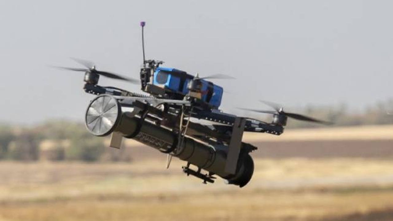 Ukraine abate for the first time a Russian soldier with a fpv drone armed with launchers: 'an exclusive death' (video)