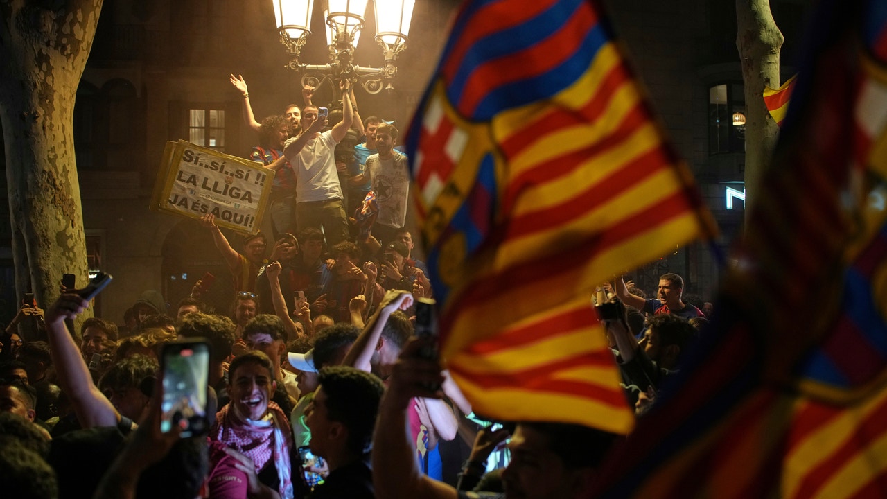 Lamine Yamal leads Barcelona's triumph against Espanyol and crowns it with its League title number 28