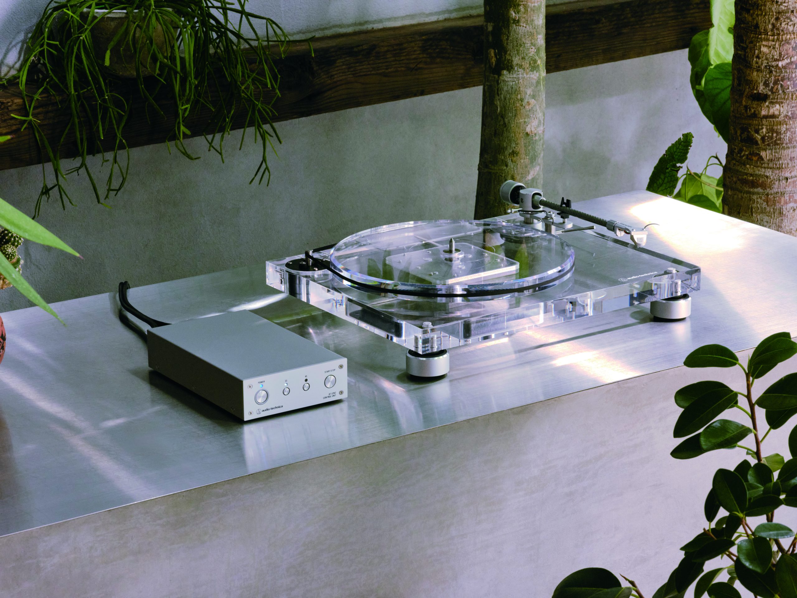 Saturday's gadget: at-lpa2, clearly ... transparent sound