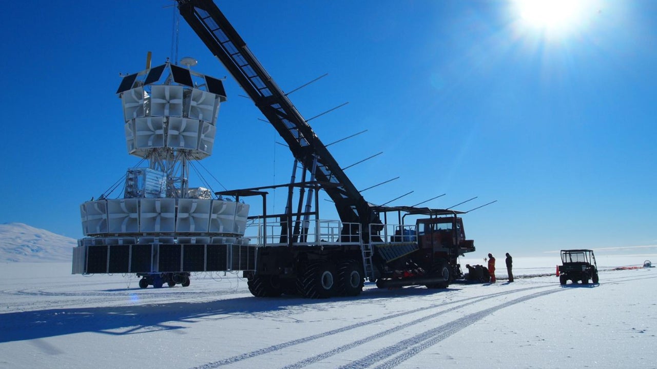 An experiment in Antarctica captures signals that challenge all known laws of physics