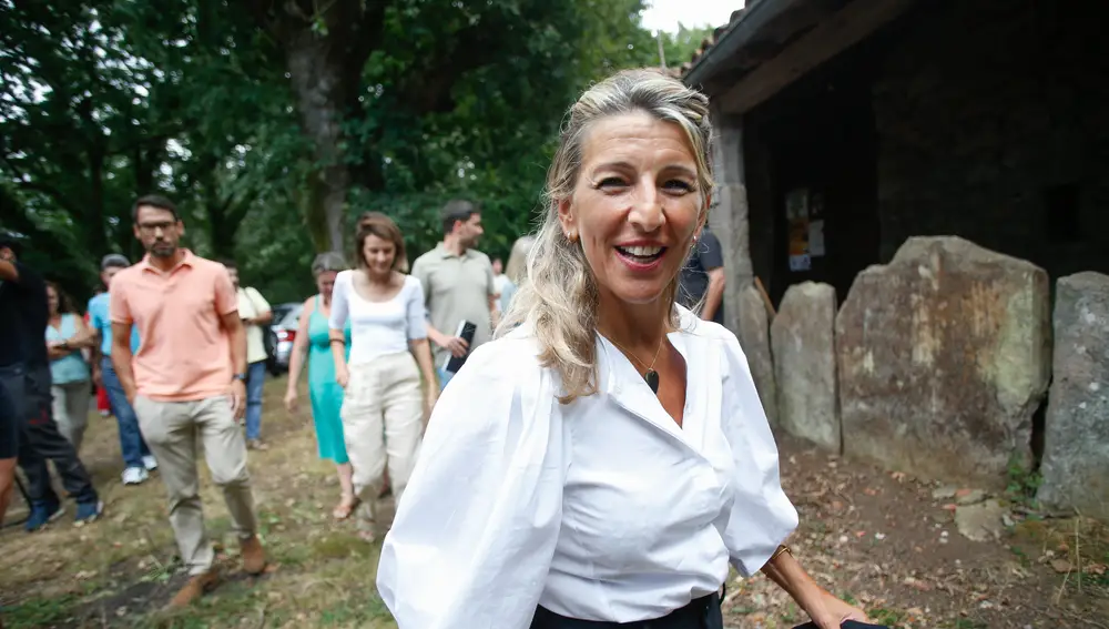 The Second Vice President and Minister of Labor and Social Economy, Yolanda Díaz, meets with representatives of the Ulloa Viva platform, in Agradada, Pontevedra, Galicia.
