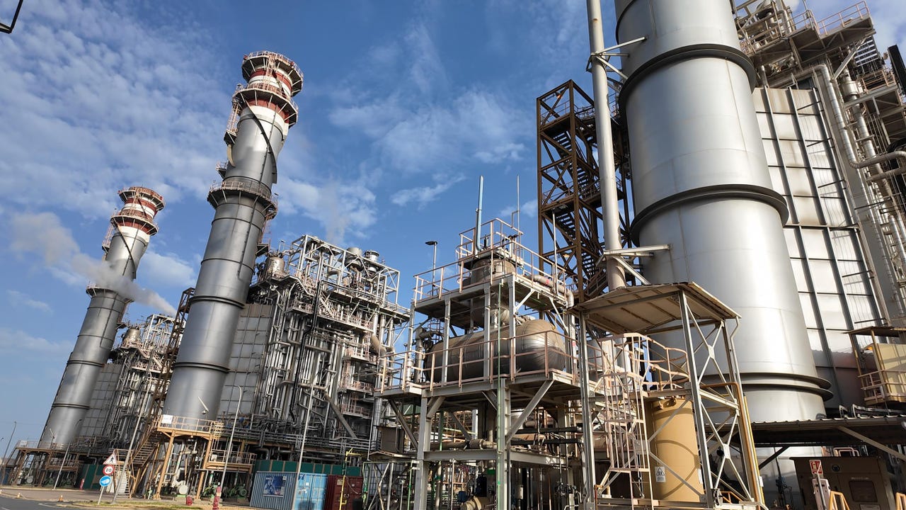 Combined cycles, crucial in the guarantee of the electricity supply