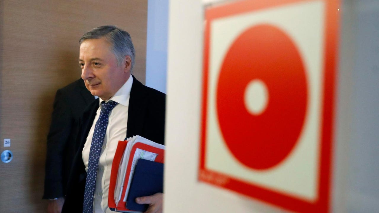 Moncloa now renroads from Pepe Blanco in the lobby crisis