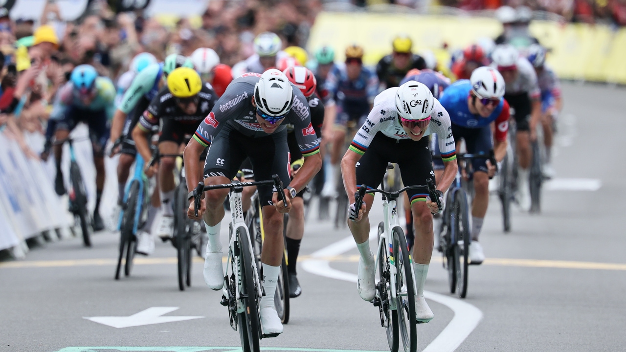 Van der poel imposes on Pogacar