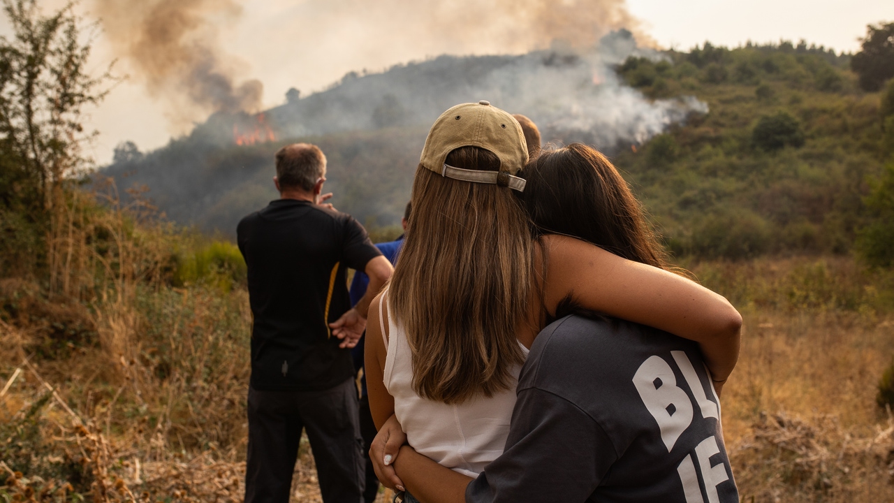 Active fires in Galicia and Castilla y León
