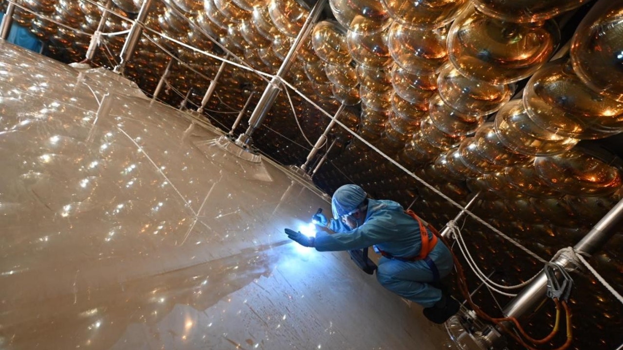 China activates the world's largest neutrin detector