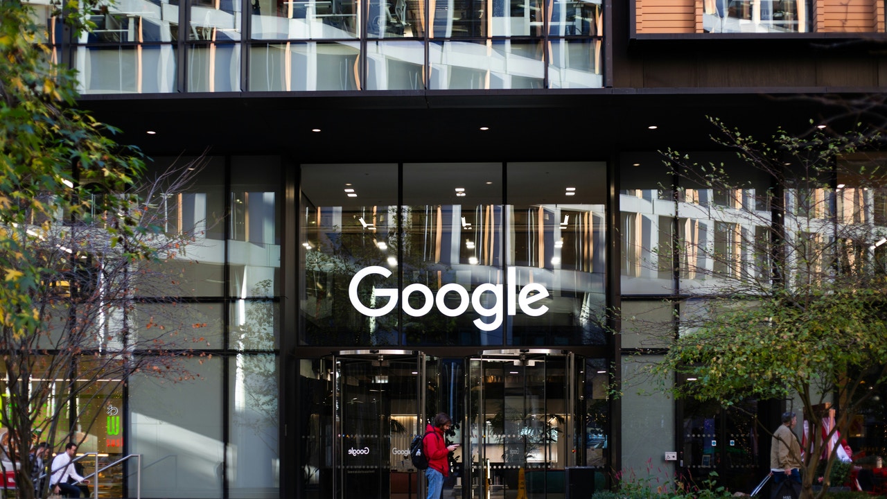 A judge allows Google to keep Chrome