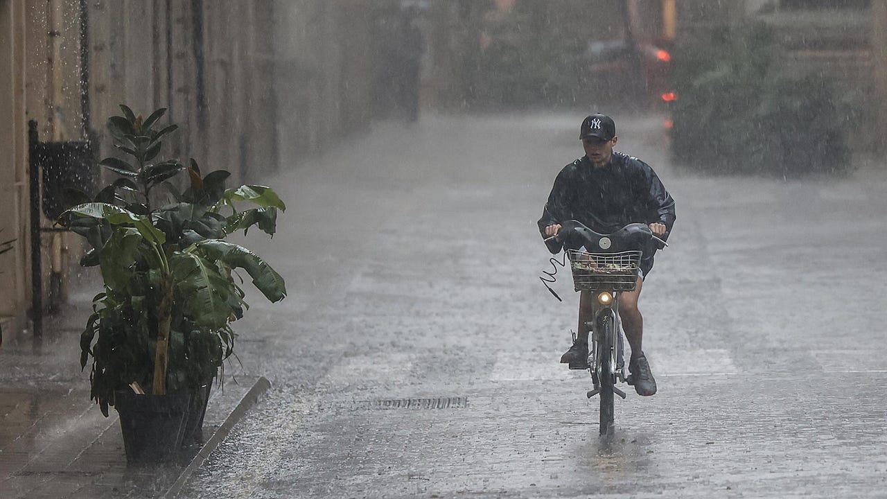 Aemet decrees the red alert for Monday in Valencia, northern Castellón, Tarragona and Lleida