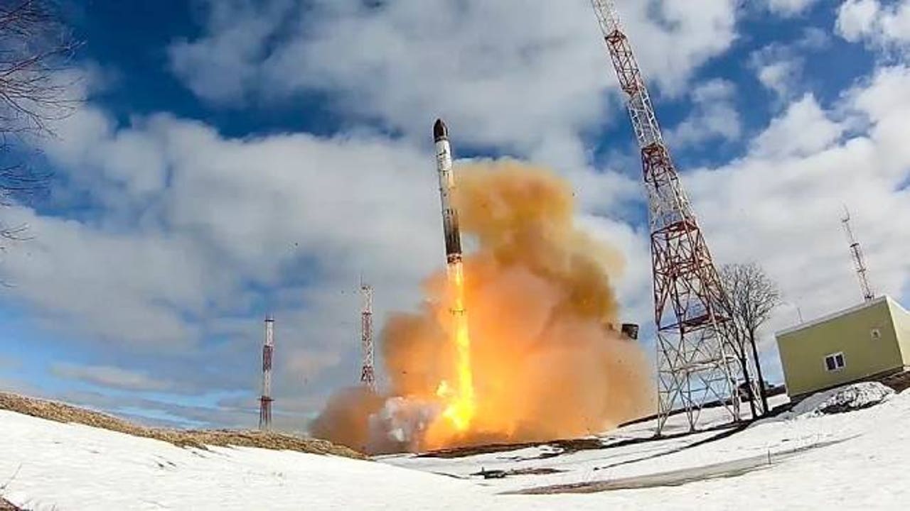 The 10 most destructive missiles in the world by range and payload
