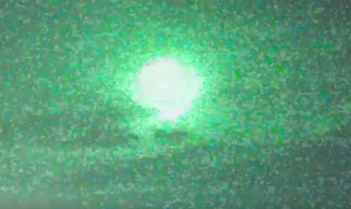 Meteor illuminates the sky of Puerto Rico with green, blue and orange flashes