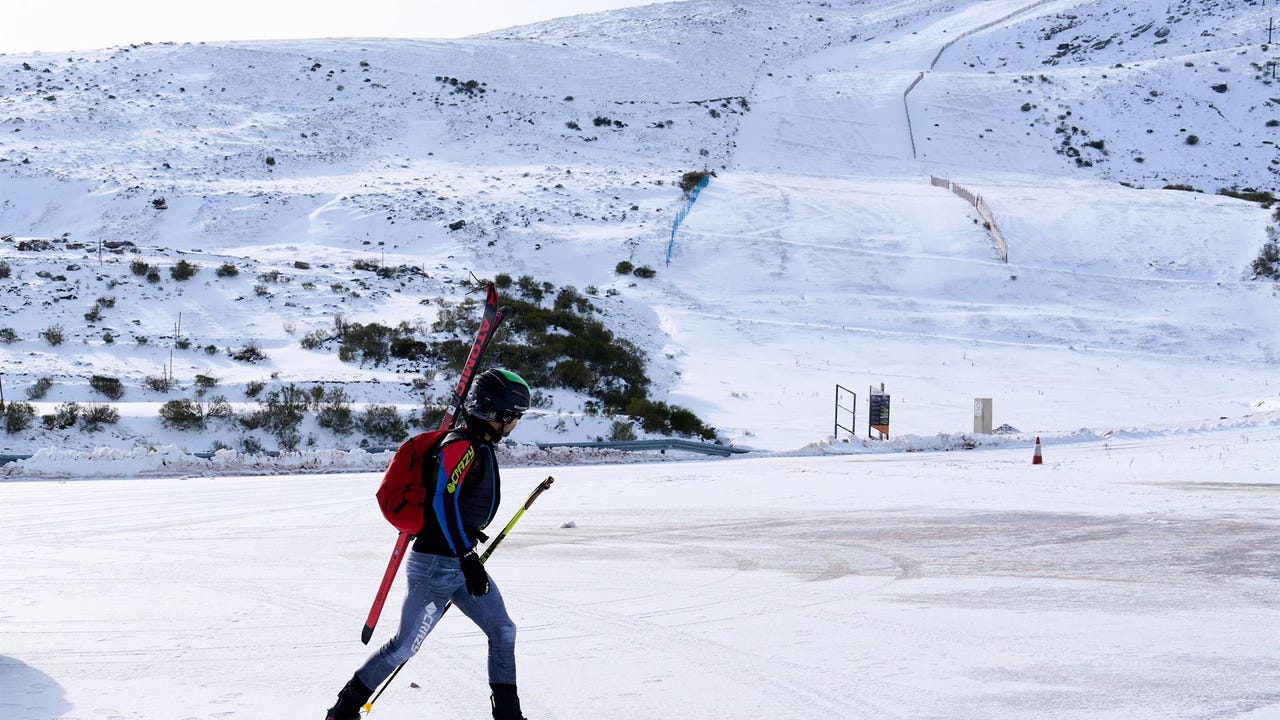 The arctic invasion will leave significant snowfall until Friday