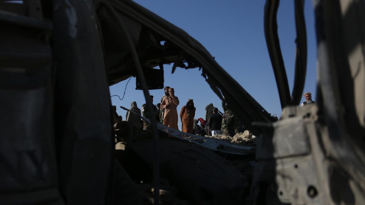 Pakistan announces "open war" with Afghanistan and bombs Kabul