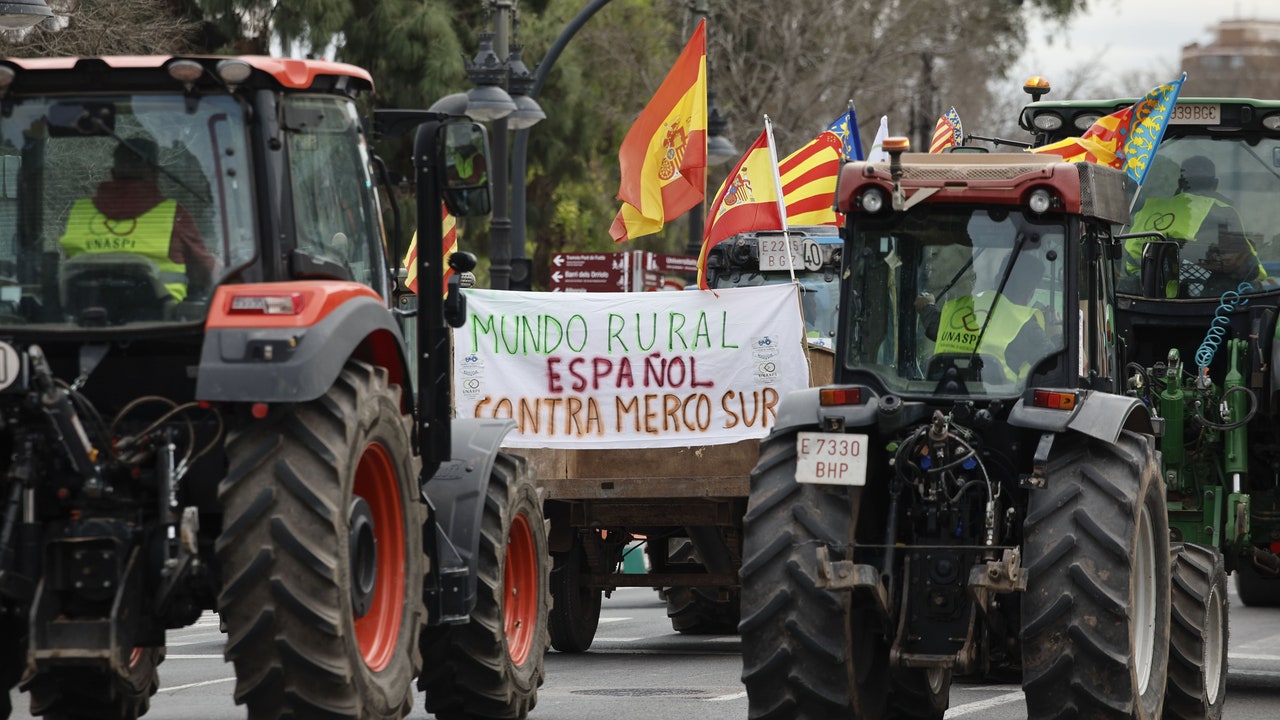 The countryside protests Mercosur while the EU signs a new agreement with India