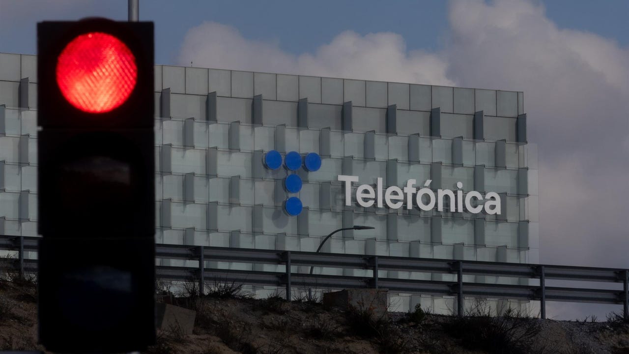 thousands of users without internet, mobile phones and landlines