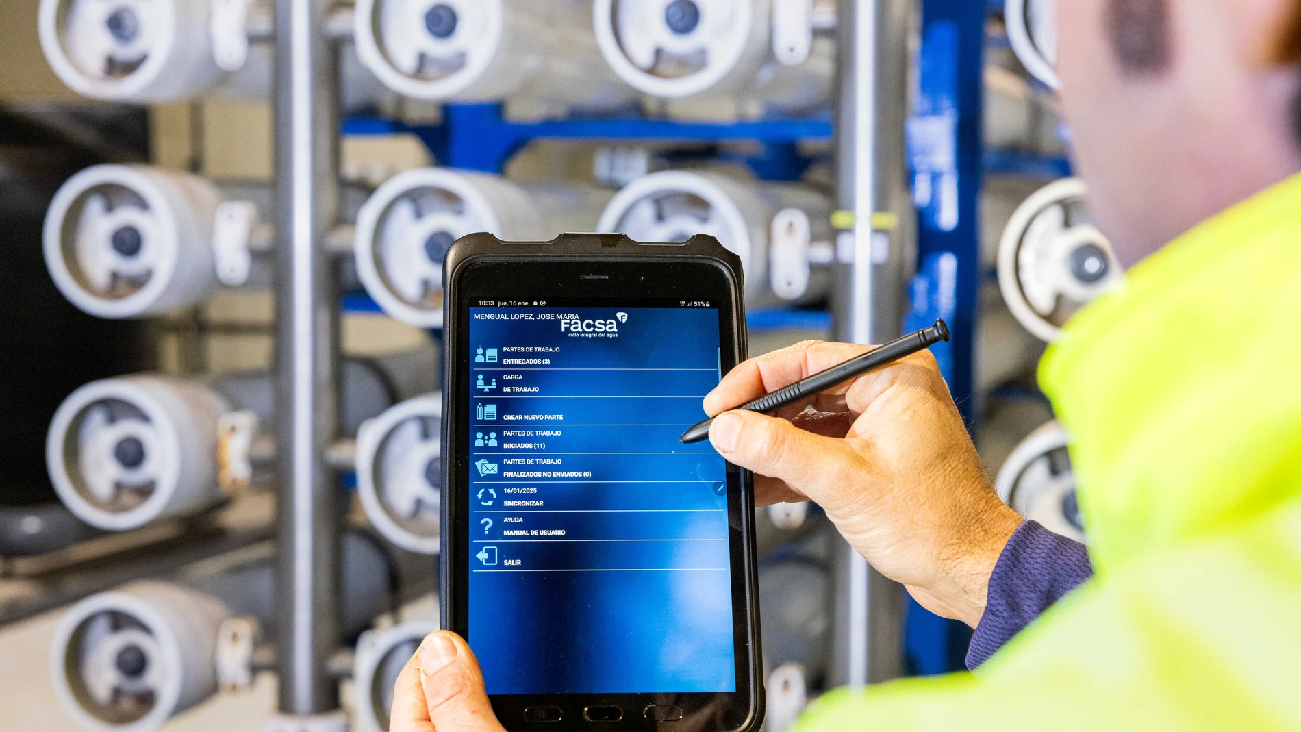 Data, sensors and artificial intelligence to transform water management