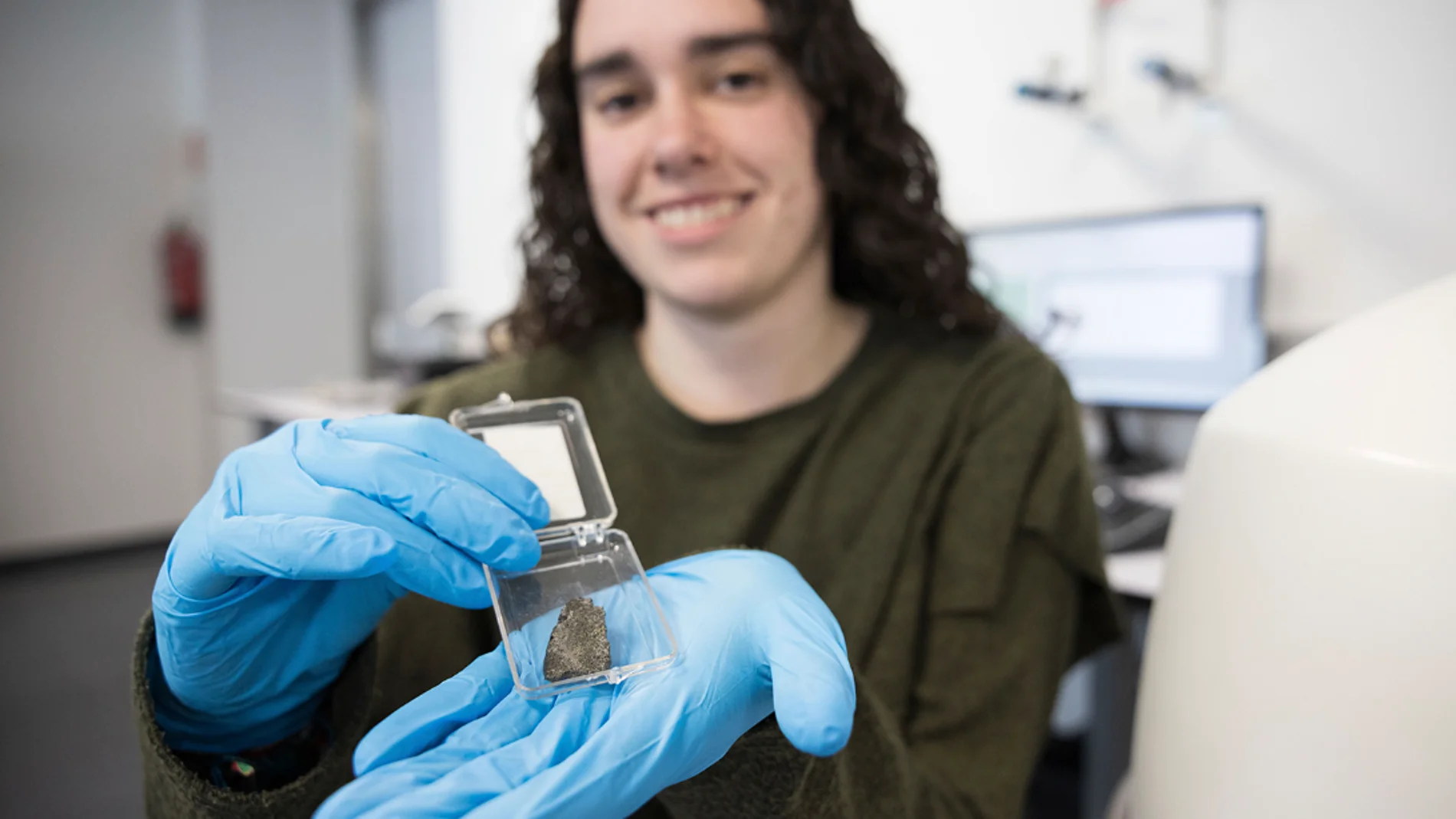 Basque scientists explain the problem of NASA's Martian organic sample