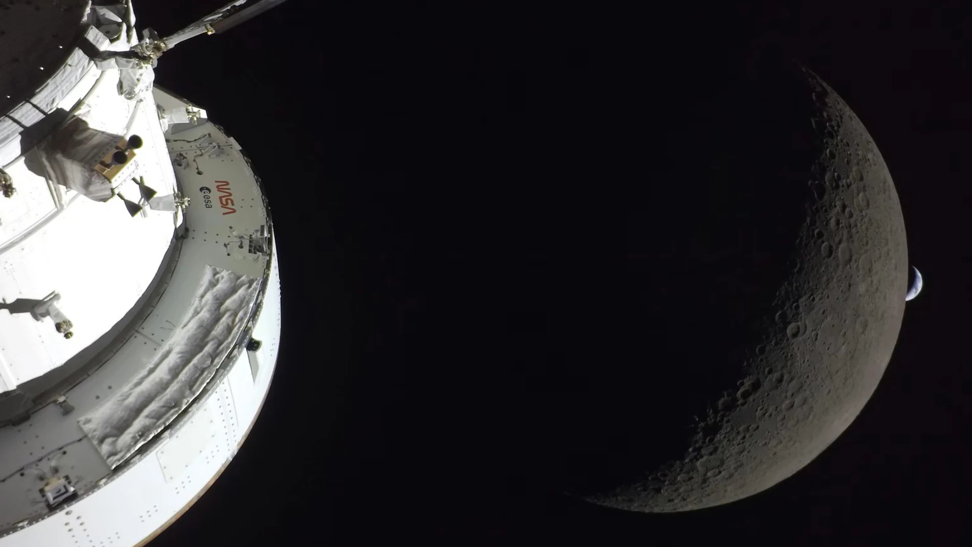 NASA publishes more than 12,000 photos of Artemis II