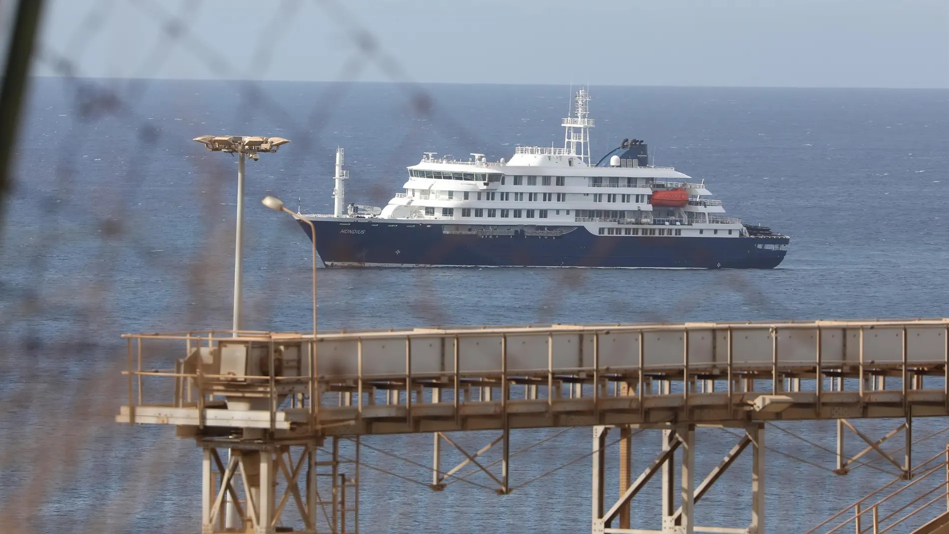number of cases, suspected cases and their arrival in the Canary Islands