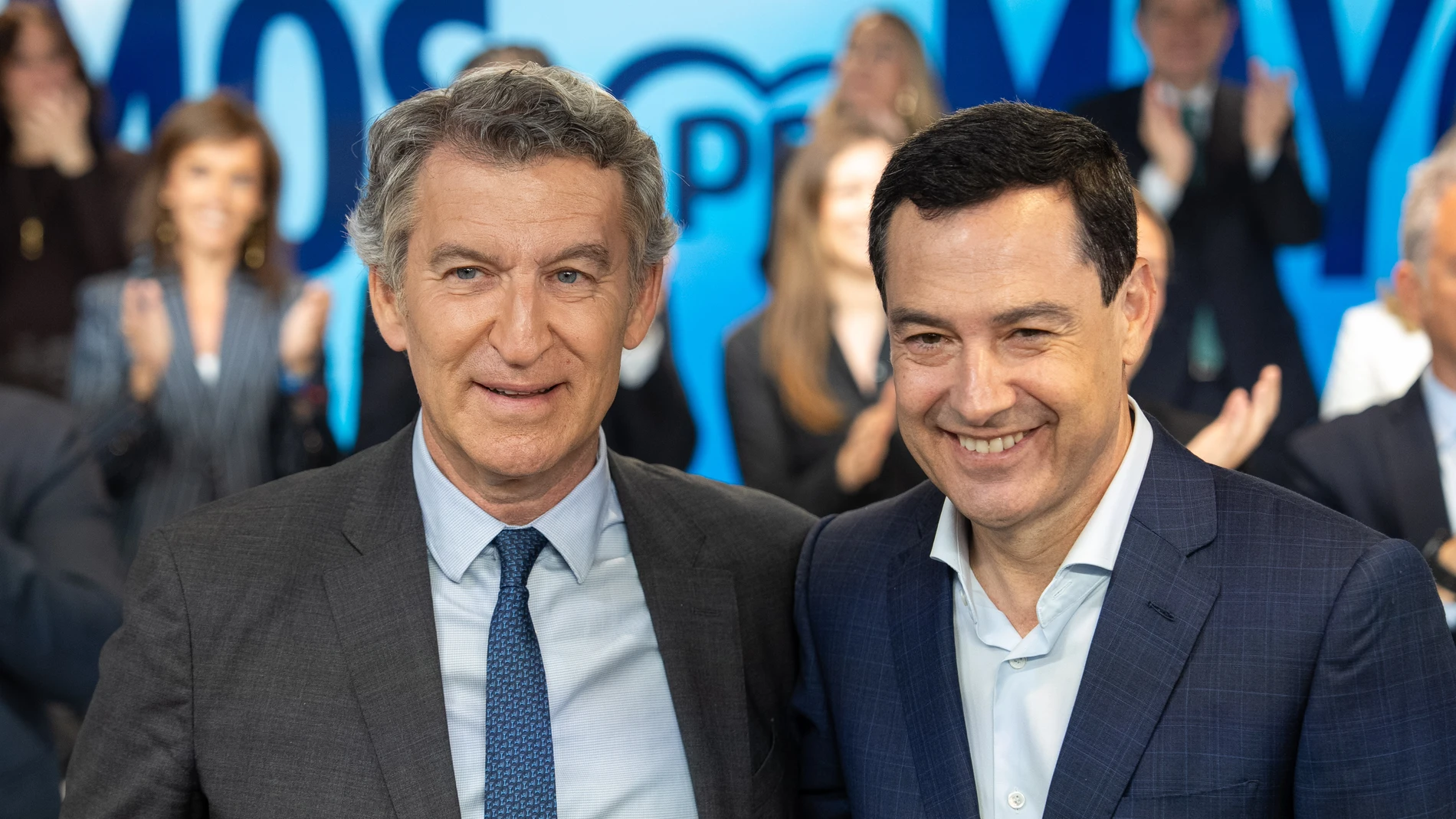 Juanma Moreno adapts to the Feijóo route for "change" and will negotiate with Vox