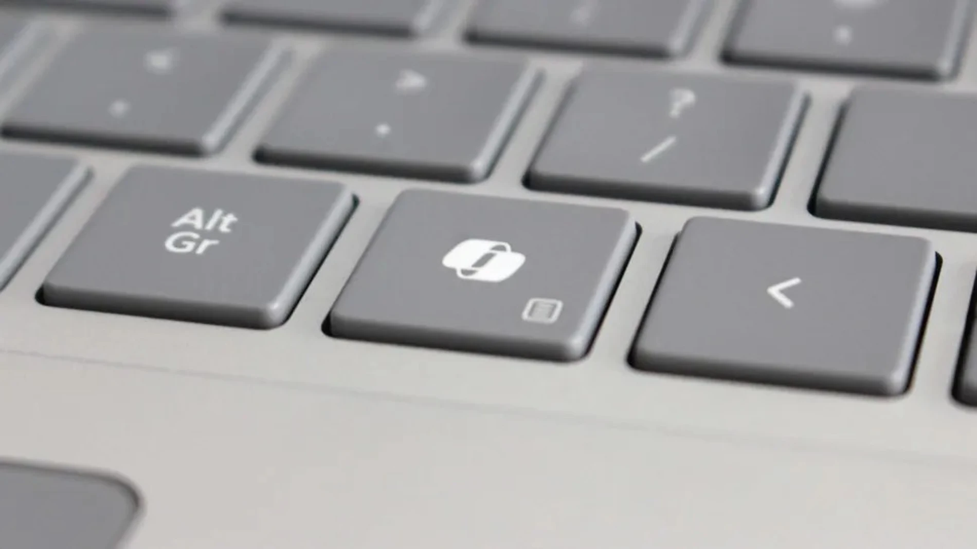 Microsoft admits that the key dedicated to Copilot in Windows 11 is a hindrance and will allow it to be reassigned