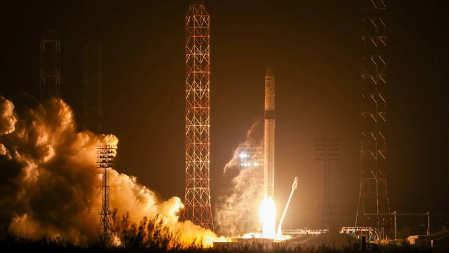Russia successfully launches Soyuz 5, the rocket with which it wants to replace the Ukrainian Zenit