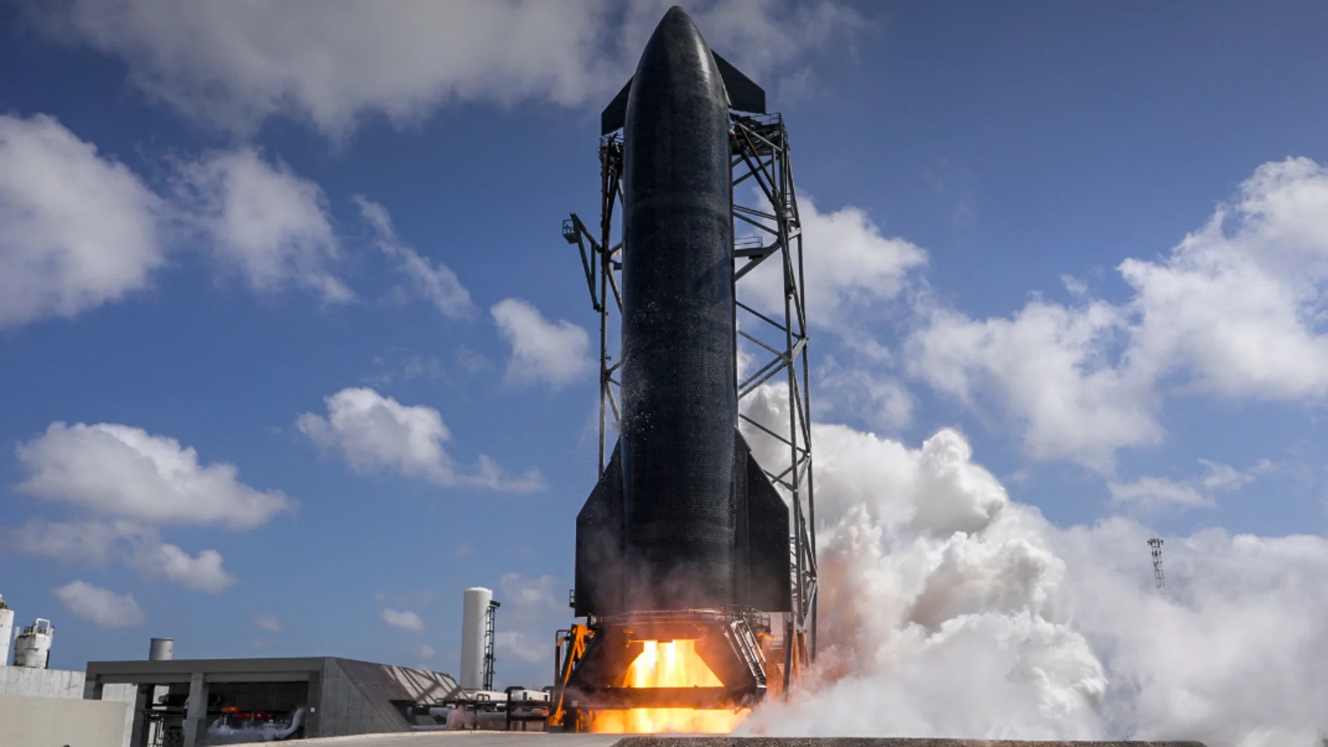 Space X announces the largest rocket in history