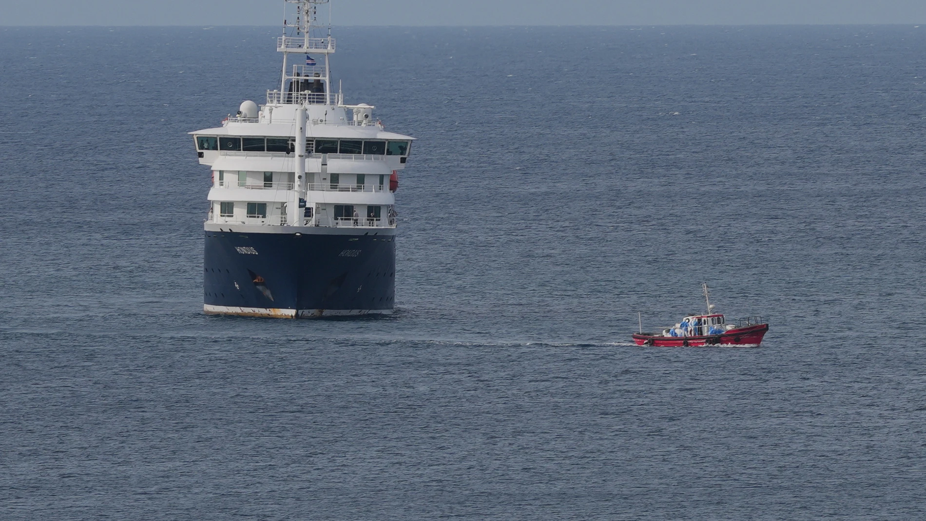 transfer of Spaniards traveling on the MV Hondius cruise ship to Madrid