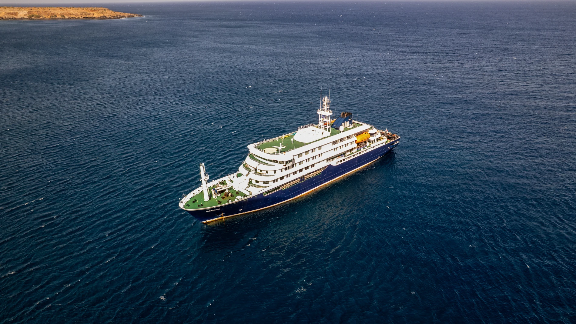victims, infections and possible arrival of the cruise ship to the Canary Islands
