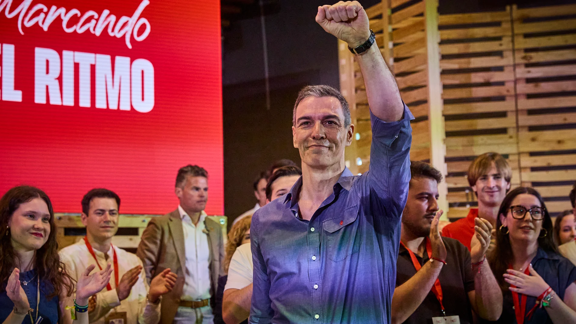 The most difficult week for Pedro Sánchez, willing to resist until the end