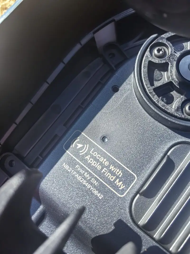 It has a location and alarm system
